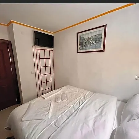 Hotel Tag